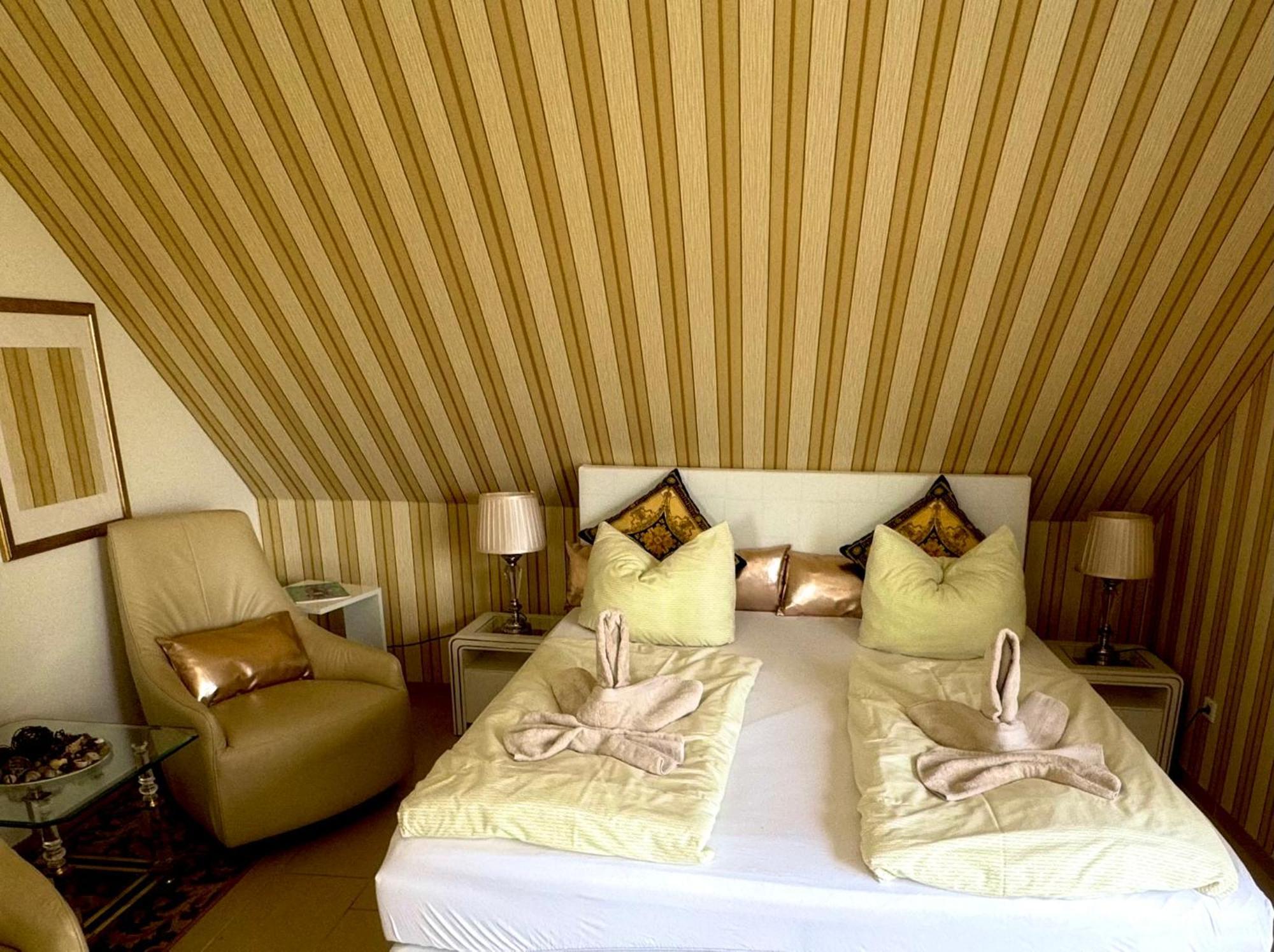 Tiffany'S Ferienapartments Sind Alles, Ausser... Gewoehnlich!!! Timmendorfer Strand Bagian luar foto
