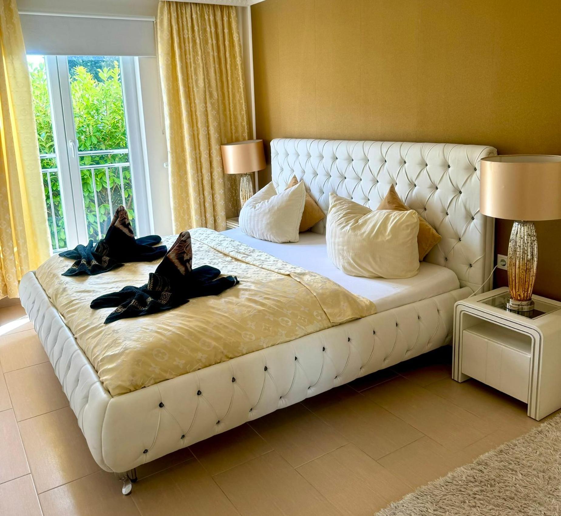 Tiffany'S Ferienapartments Sind Alles, Ausser... Gewoehnlich!!! Timmendorfer Strand Bagian luar foto