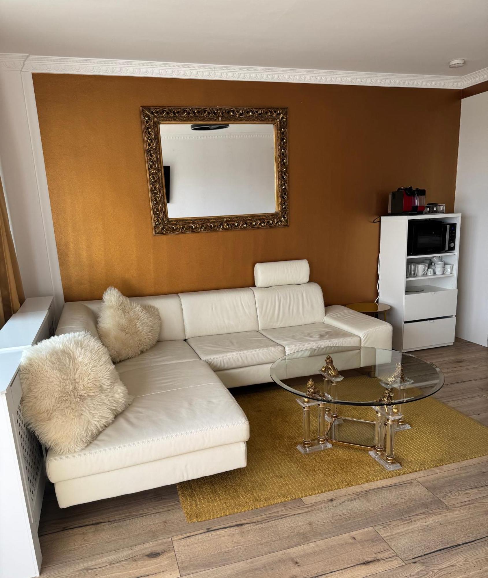 Tiffany'S Ferienapartments Sind Alles, Ausser... Gewoehnlich!!! Timmendorfer Strand Bagian luar foto